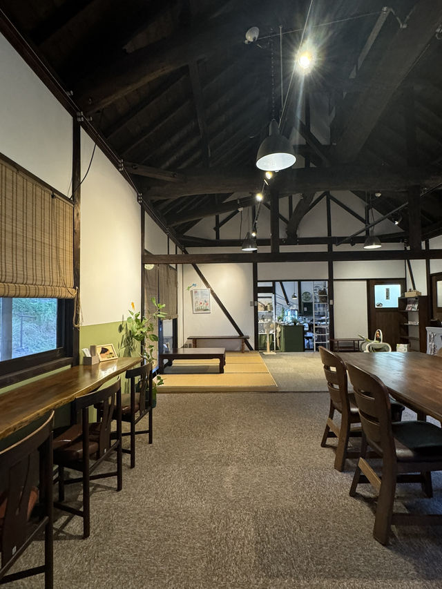 【福岡カフェ】窓から四季折々の景色を楽しみながらバスチーを食べよう✨️