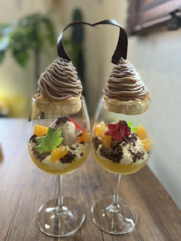 [คาเฟ่ฟุกุโอกะ] Mont Blanc แสนอร่อยที่คั้นหลังจากได้รับออเดอร์แล้ว 🌰✨