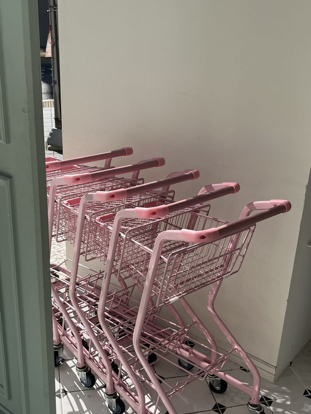 부산 핫플 초대형소품샵