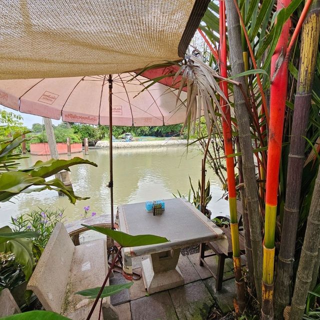 eight de klong