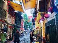 hanoi train street