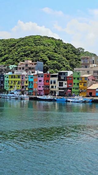 📍Zhengbin Fishing Port Color House, Taiwan