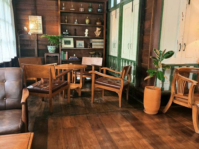 คาเฟ่บางแสน สไตล์โฮมมี่ น่ารัก 