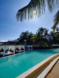 Luxurious Escapes at Oneeighty Dayclub’s Infinity Pool