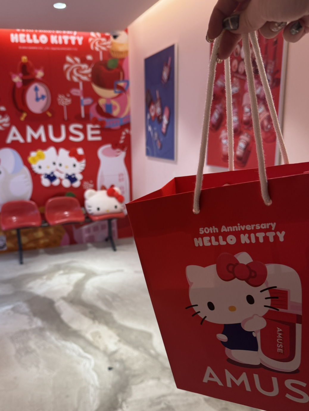 AMUSE HELLO KITTY 韓国 限定 ミラー ハローキティ AMUSE ポップアップ 韓国限定 非売品 ミラー