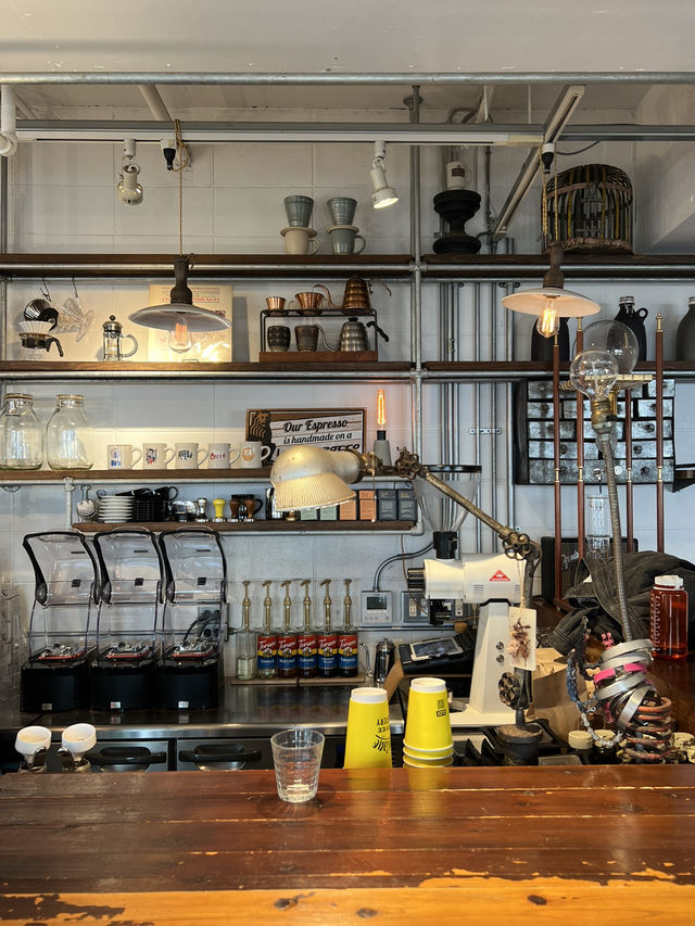 サンセットを見ながらコーヒーを…