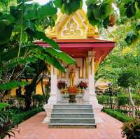 泰國曼谷著名皇家古跡寺廟景點:Wat Krua Wan Worawiharn，建築華麗雄偉，適合打卡拍照📸