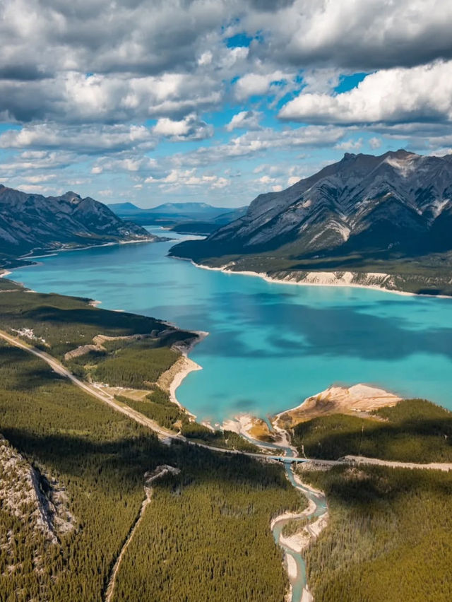 A  Day visit at Abraham Lake, Alberta