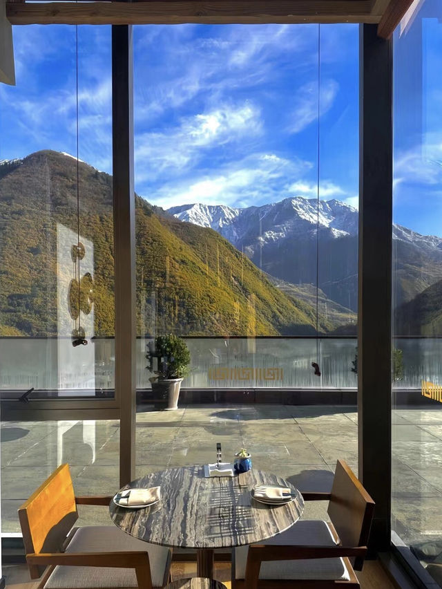 Discover Tranquility at the Conrad Jiuzhaigou Resort