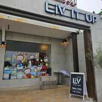 LivitUp (ลีฟ อิท อัพ คาเฟ่)