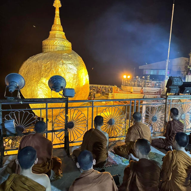 พระธาตุอินแขวน