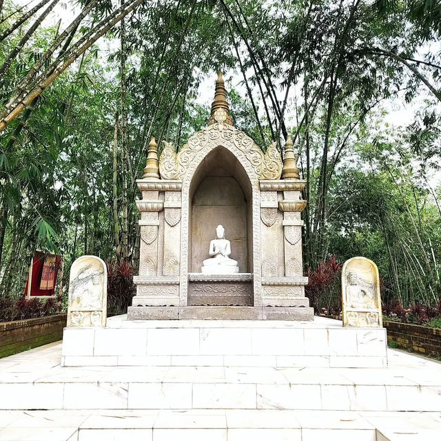 Putuo Village: A Tranquil Buddhist Sanctuary