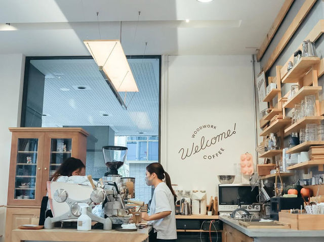 【東京】木の温もり溢れるカフェへ