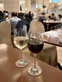 酒店自助晚餐多達二百款美食選擇😋更可無限暢飲酒精飲品🥂