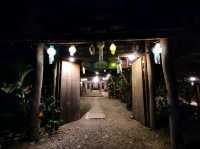 พามาทานหมูจุ่ม บรรยากาศบ้านไม้กลางท้องนา