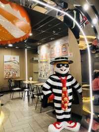 很多打卡位的一間連鎖快餐店