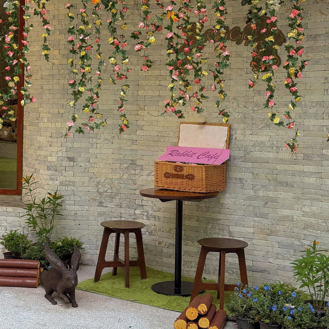 Rabbit Café • Hotel Labaris, Khao Yai 🌳🏠🐇🌕