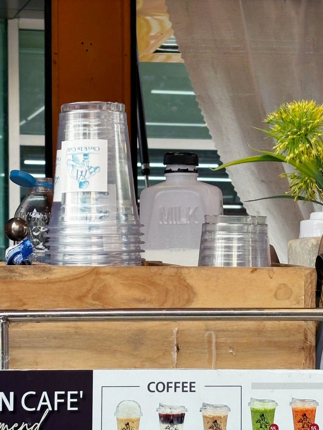 CHECK IN CAFE