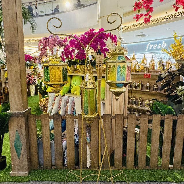 Kampung Lembah Tengah in Full Bloom