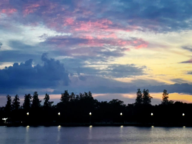 ชมวิวเขื่อนอุทกวิภาชประสิทธิ์ยามเย็น 🌅🏞️