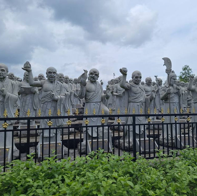 500 Lohan Temple: A Spiritual Marvel