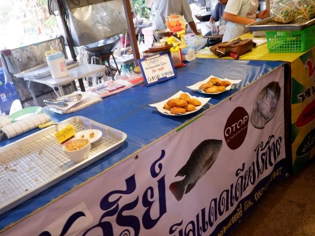 นำเที่ยว ตลาดน้ำบางน้ำผึ้ง ใกล้กรุง