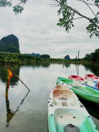 พายเรือคายัคคลองหรูด คลองน้ำใสและเย็นฉ่ำ