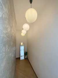 ร้าน Niji House Bangsaen คาเฟ่สไตล์มินิมอล