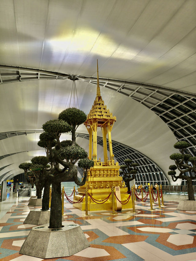 曼谷| 巨型神話雕塑  驚人的藝術品 轉機都變成打卡之旅