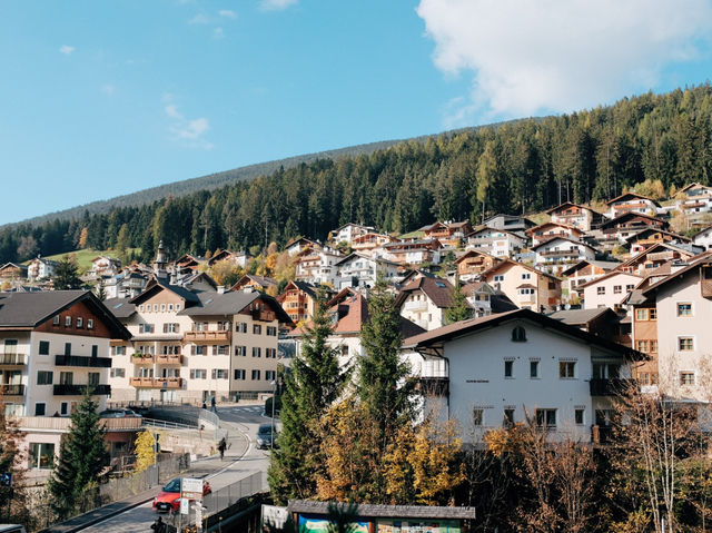 แวะเดินเล่นที่หมู่บ้าน Cortina d'Ampezzo - Dolomit