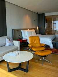 LUXURY HOTELL ALL THE WAY.