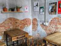 檳城 | Bean Sprout Café 老宅改建的工業廢墟風格咖啡
