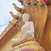 วัดงามบนยอดเขา