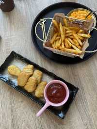คาเฟ่ mill coffee desserts มหาลัยเกษตรศาตร์