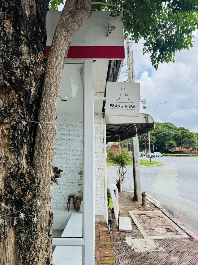 จิบกาแฟชมวัด ปรางค์วิวคาเฟ่ อยุธยา ชิลได้ทั้งวัน
