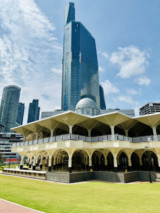 A Serene Sanctuary Beneath the Petronas Towers