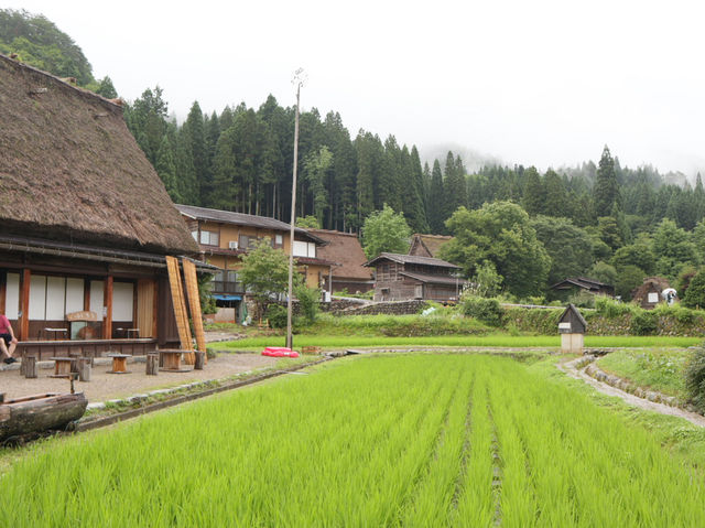 Shirakawa-go’s Gassho-zukuri Village