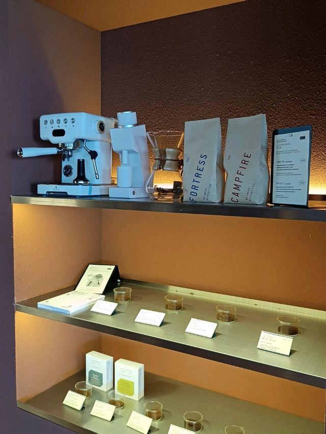 位於小山坡上的咖啡店NSWF 