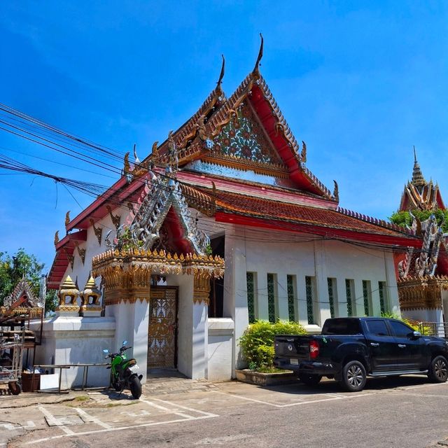 สักการะหลวงพ่อแพ ณ วัดบุคคโล