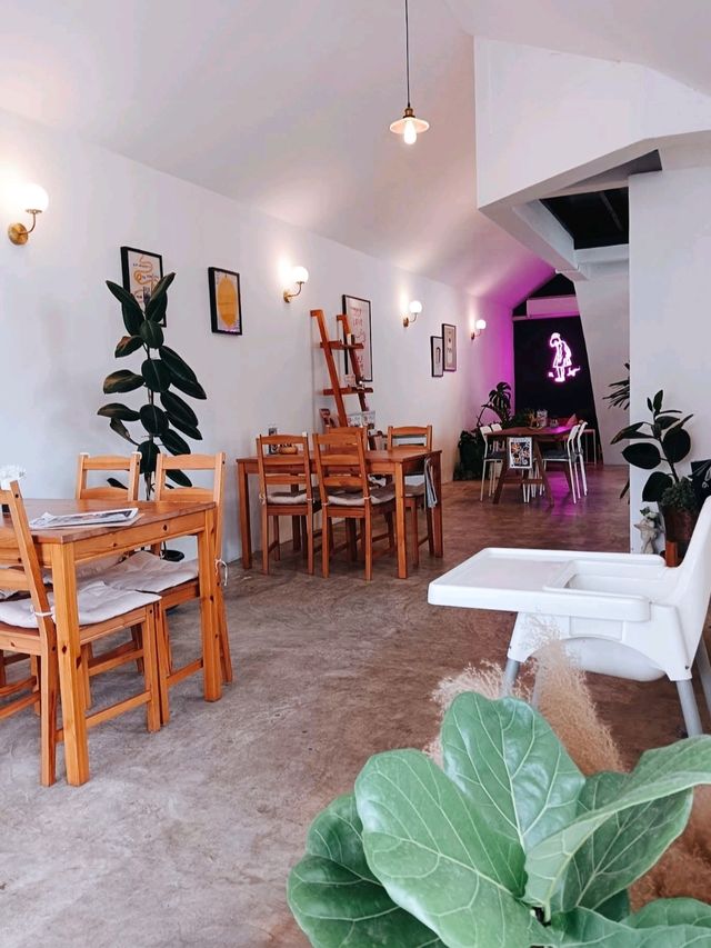 Lyn homecoffee & homecook คาเฟ่ปากเกร็ด นนทบุรี