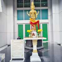 พระตรีมูรติ พญามุจลินท์นาคราช พระพรหมไอทีสแควร์
