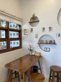 คาเฟ่เล็กๆ แต่อบอุ่นใจ ที่ Ours Café ท่าศาลา