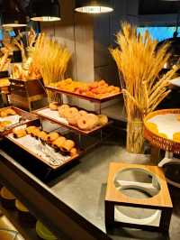 🍳 Wake Up to Flavor: A Delicious Start at DoubleTree by Hilton Damai Laut Resort