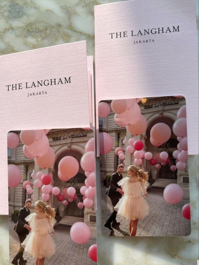 🇮🇩🏙️ Skyline Magic: Live the Suite Life at The Langham Jakarta! ✨🍸