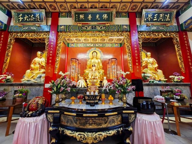 Sanfeng Temple วัดโคมแดง✨️