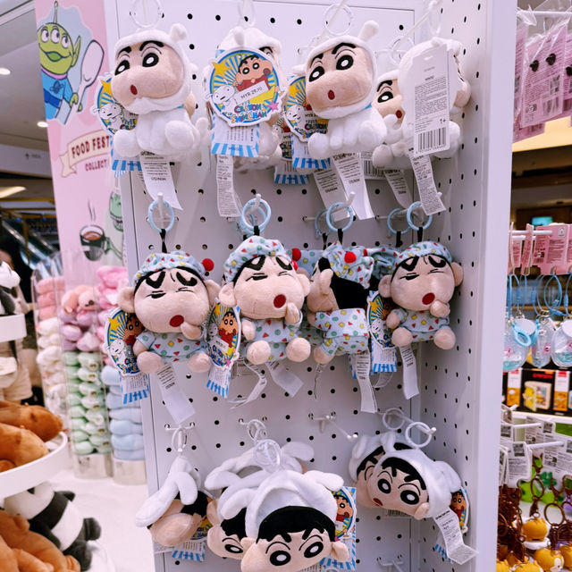 MINISO Magic in Toppen: Disney, Sanrio & So much Crayon Shinchan! 