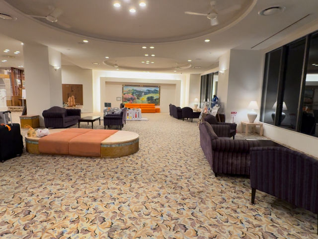 🏨 Holiday Inn Resort Miyazaki – Comfortable Stay by the Sea 🌊