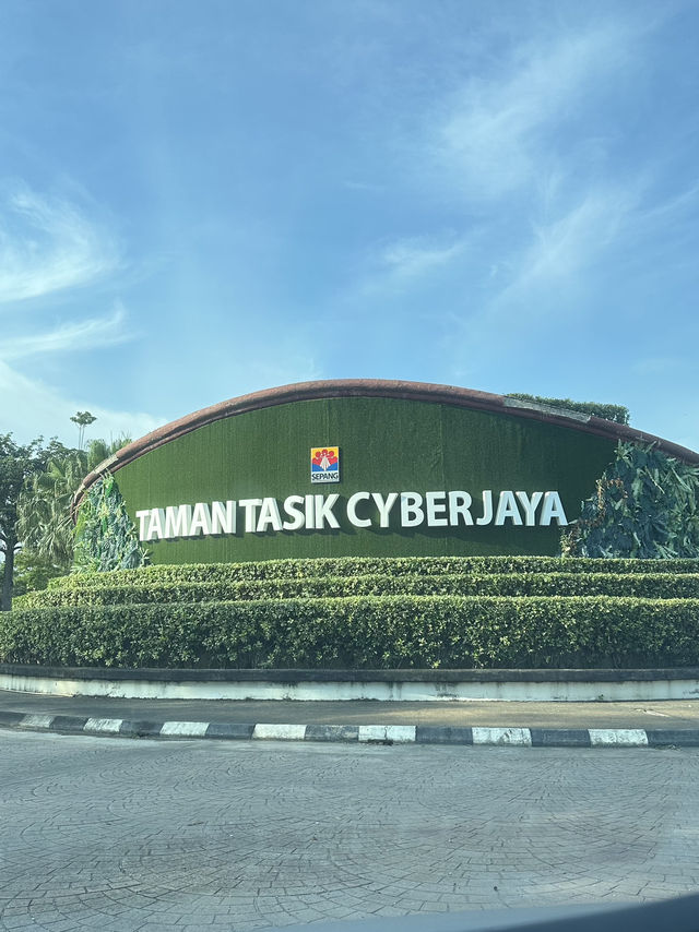 Evening Walks & Wind-Downs: My Chill Escape to Taman Tasik Cyberjaya