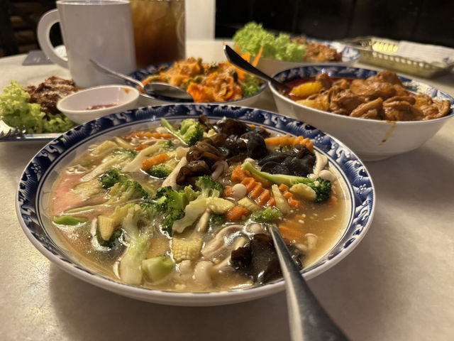 🌸 Flower Mulan Nyonya Cafe – A Beautiful Step Back in Time with Flavour to Match