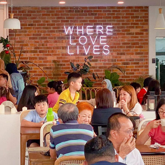 Garden Bites & Chill Vibes: Lunch at Yard & Co